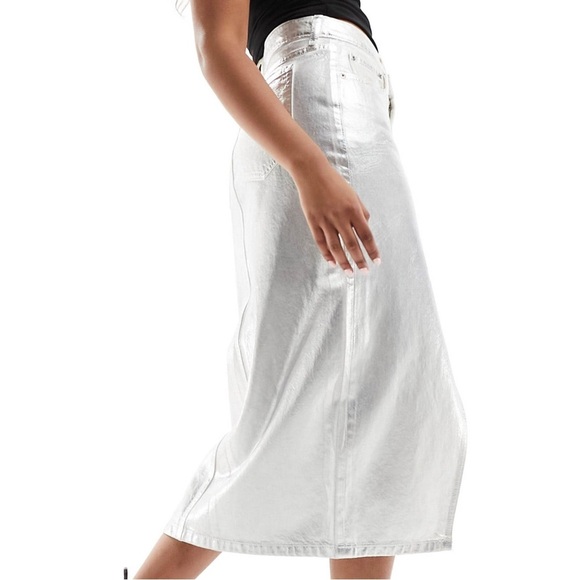 Abercrombie & Fitch Metallic Silver Denim High Rise Midi Skirt NWT Size 27/4 - Picture 2 of 14